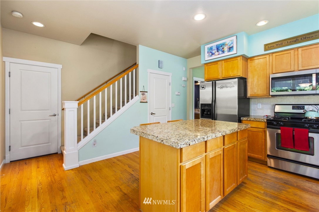 23958 34th Avenue Southeast, Unit 1 Bothell, WA 98021 - Photo 10 of 35