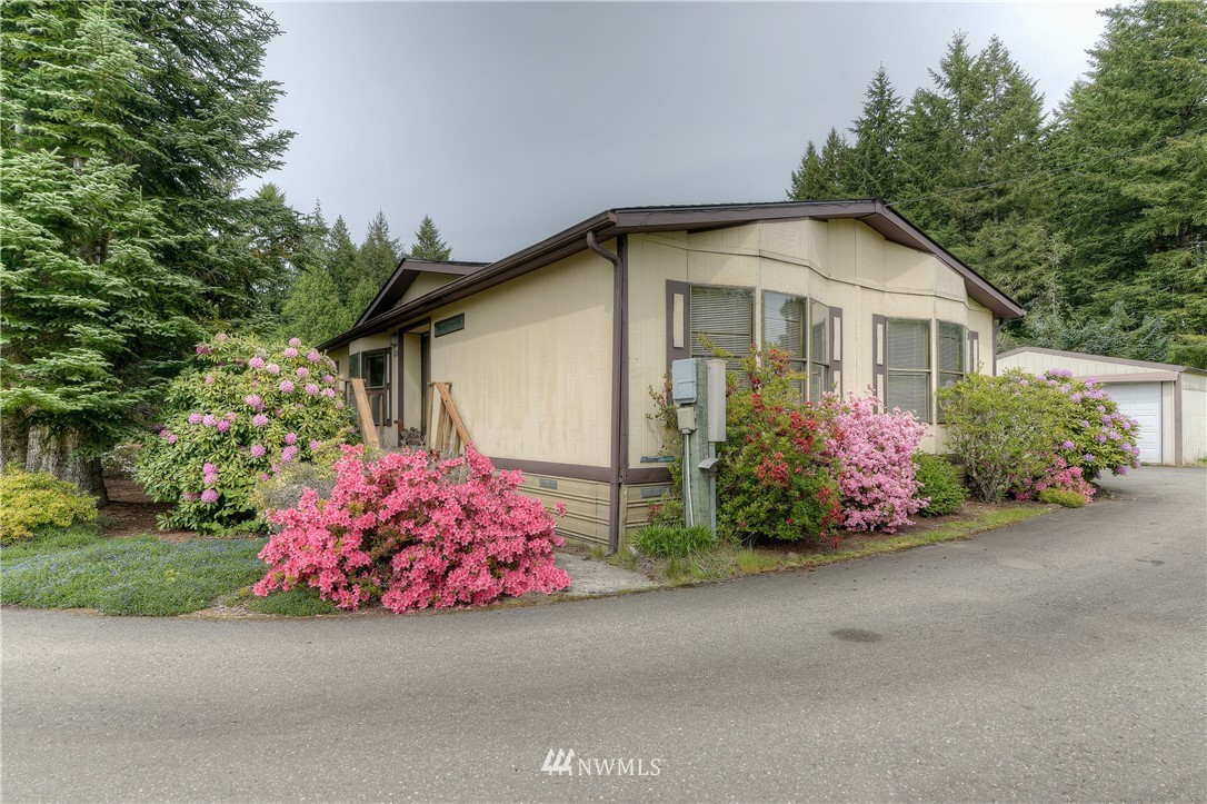 5740 Schoth Road Southwest Tumwater, WA 98512 - Photo 2 of 32 Gallery Image 2