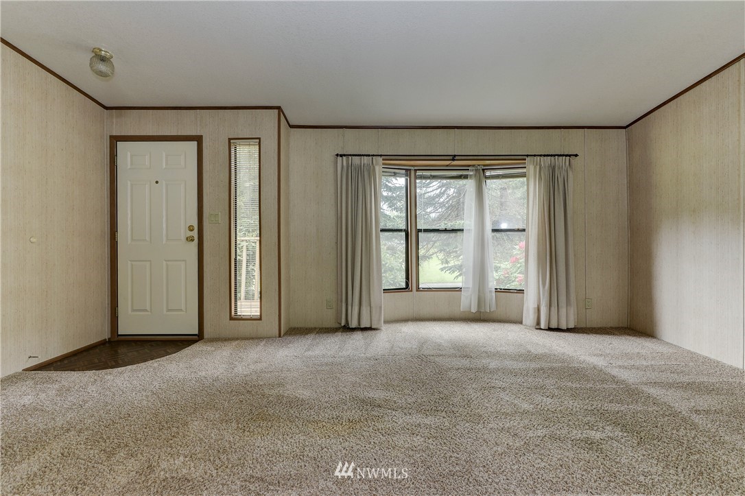 5740 Schoth Road Southwest Tumwater, WA 98512 - Photo 3 of 32 Gallery Image 3