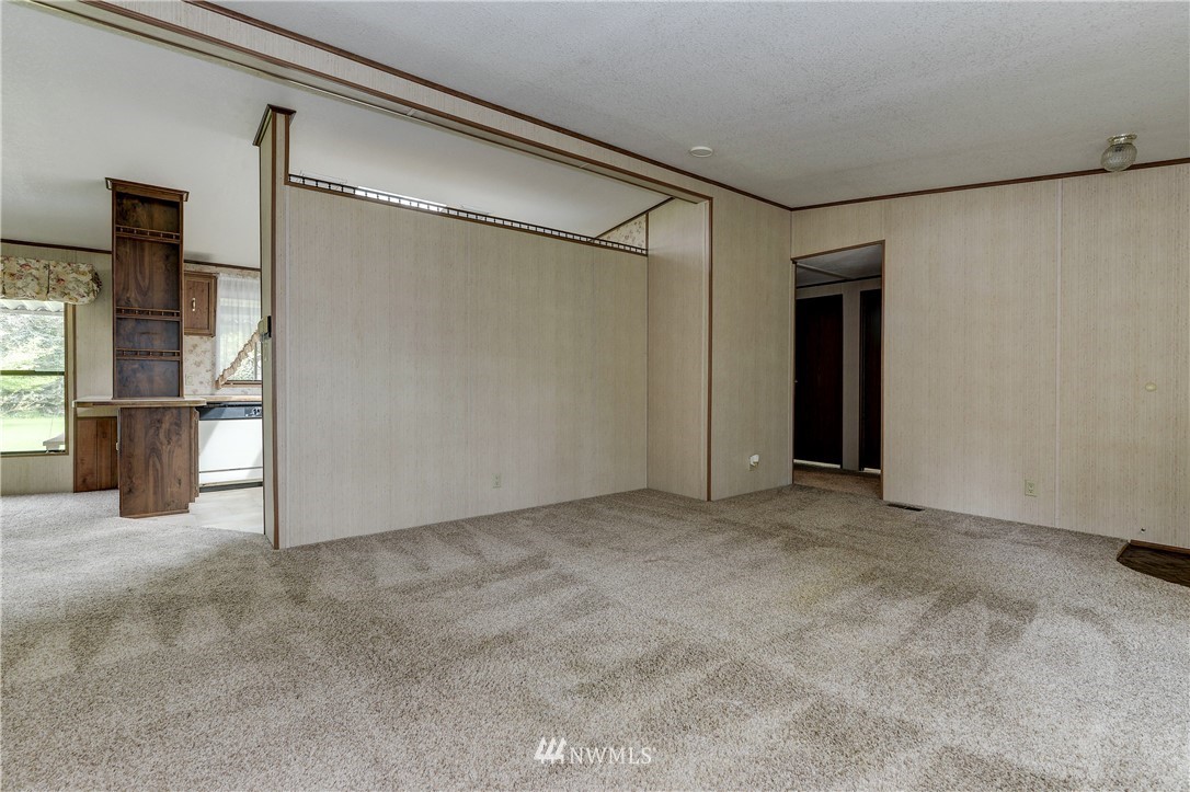 5740 Schoth Road Southwest Tumwater, WA 98512 - Photo 6 of 32 Gallery Image 6