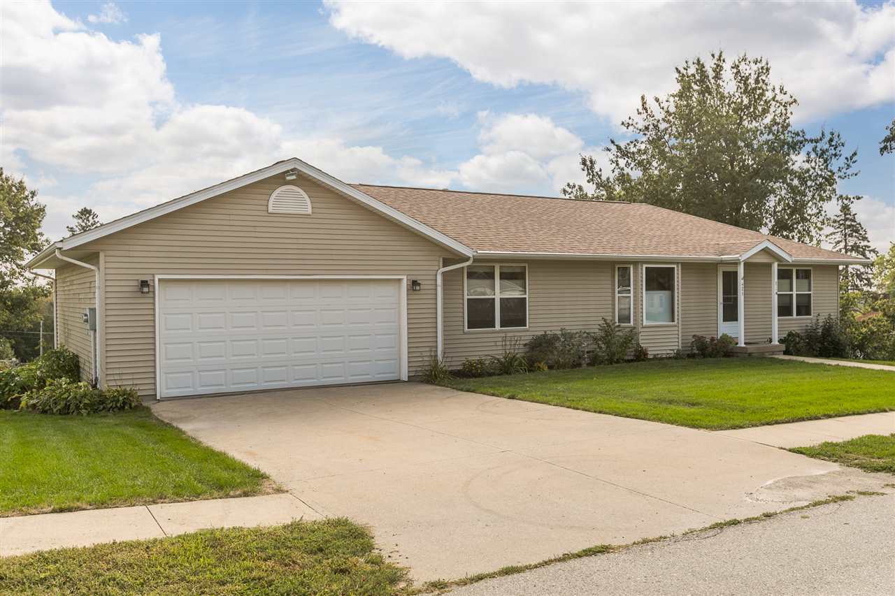 421 Elm Street Riverside, IA 52327 - Photo 3 of 42 Gallery Image 3