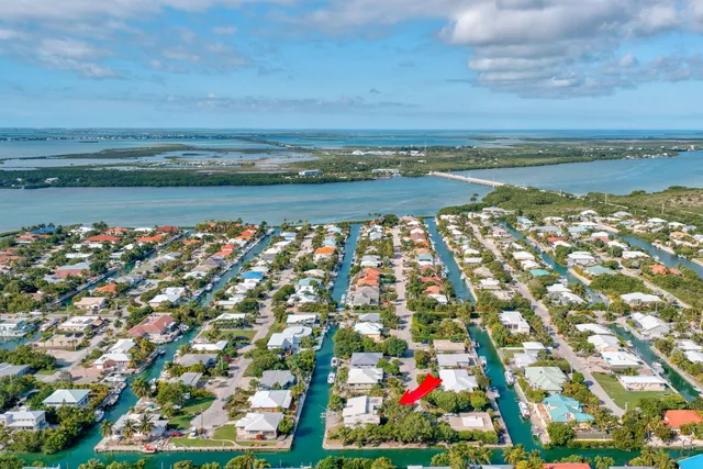 $999,000 | 21082 6th Avenue, Cudjoe, FL 33042