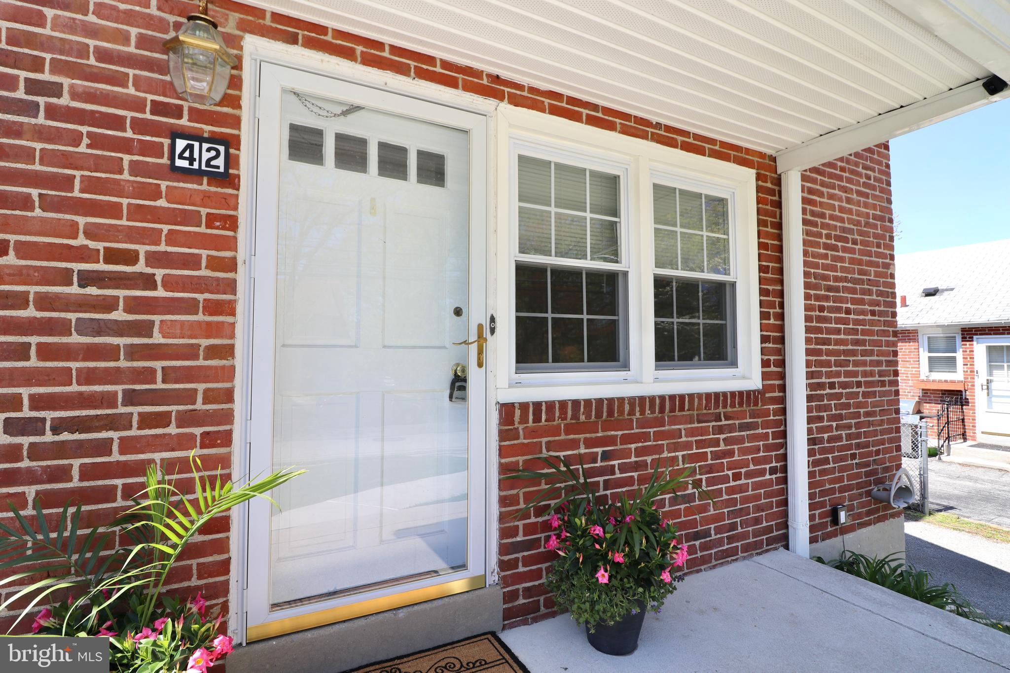 42 Barren Road Newtown Square, PA 19073 - Photo 5 of 36