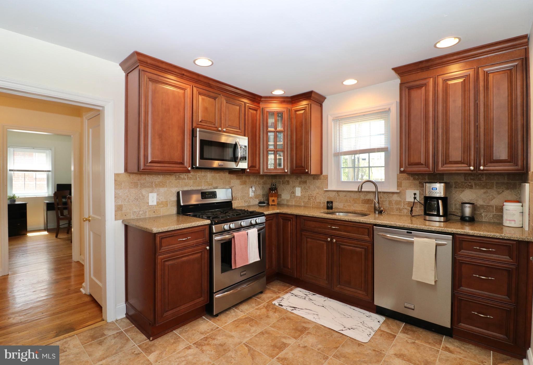 42 Barren Road Newtown Square, PA 19073 - Photo 7 of 36