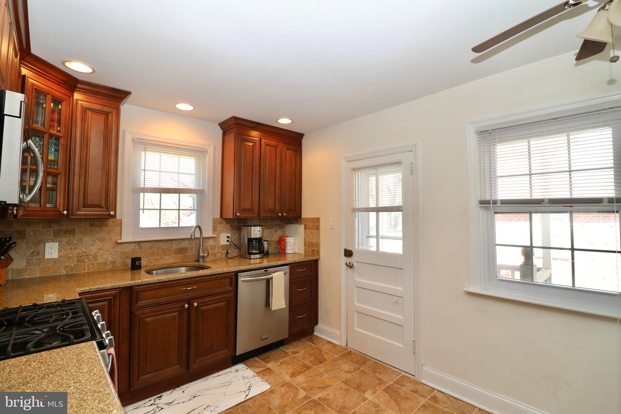 42 Barren Road Newtown Square, PA 19073 - Photo 9 of 36