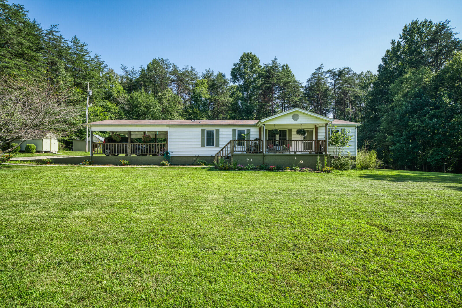 3265 Brewer Road Crossville, TN 38572 - Photo 1 of 39 Main