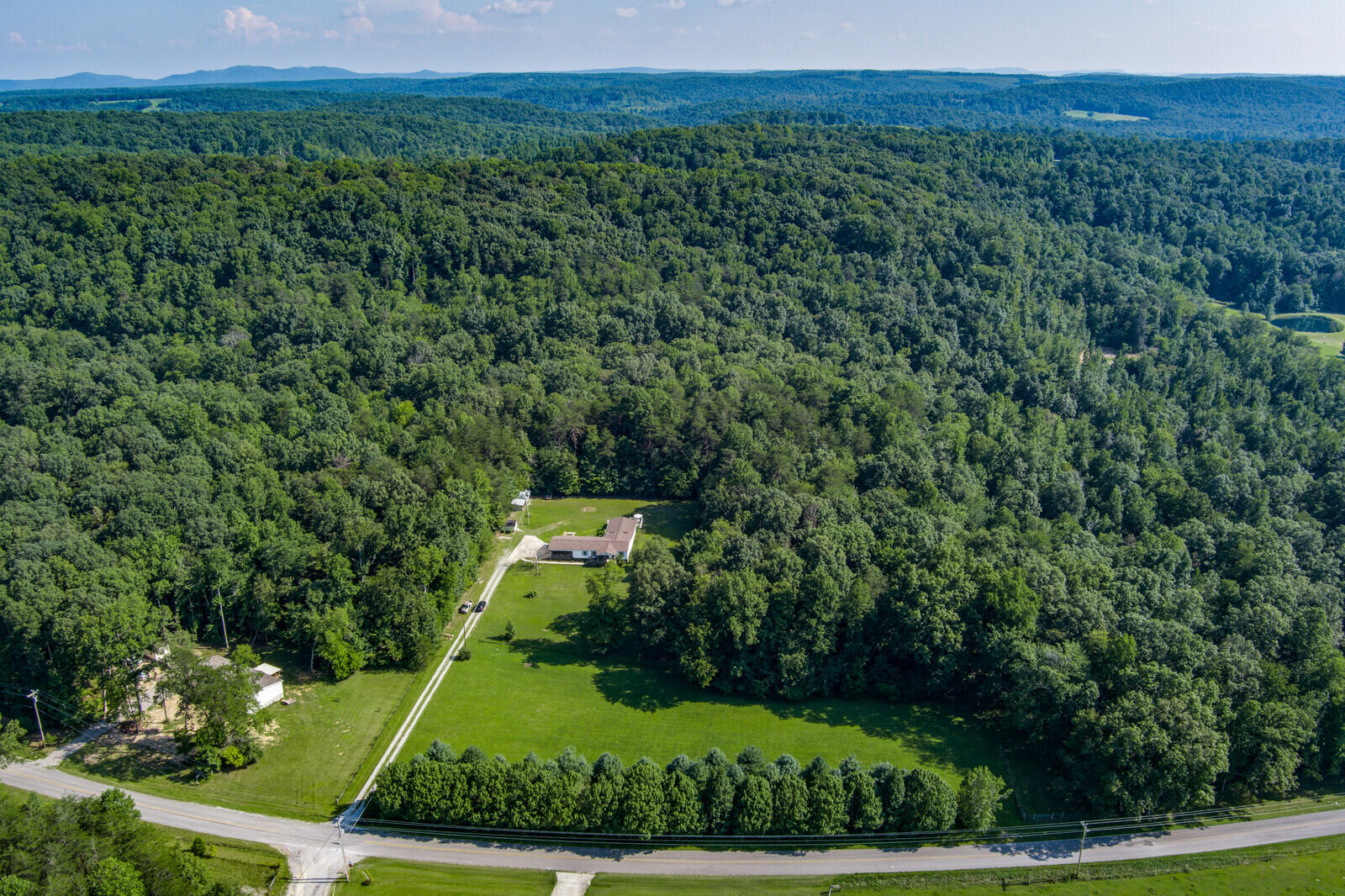 3265 Brewer Road Crossville, TN 38572 - Photo 13 of 39 13_3265_Brewer_St_Crossville213_TNPC_mls