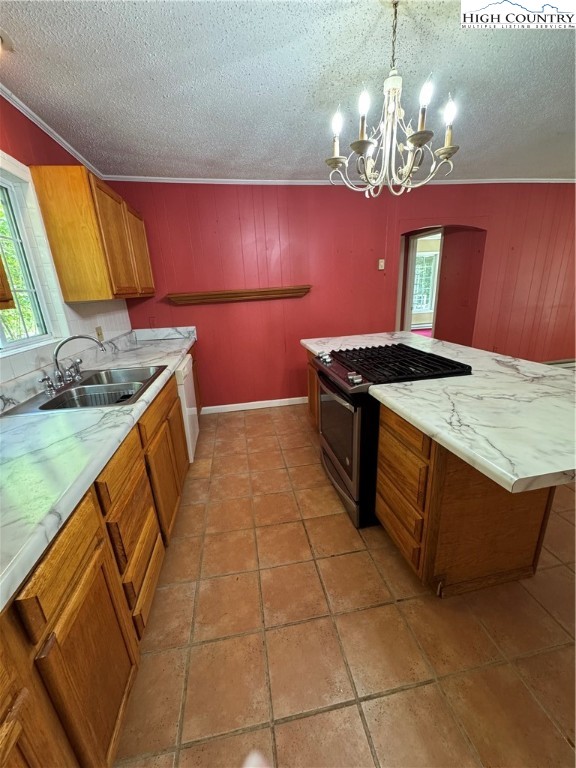 232 Cole Hollow Road Newland, NC 28657 - Photo 15 of 31 a kitchen that has a lot of cabinets in it