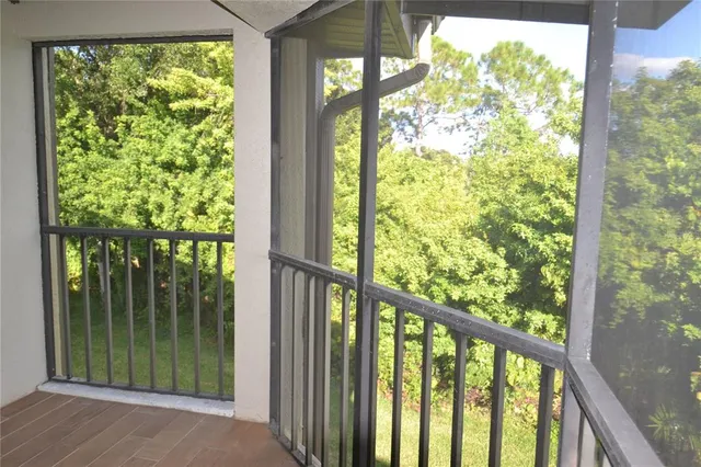 a view of livingroom with furniture