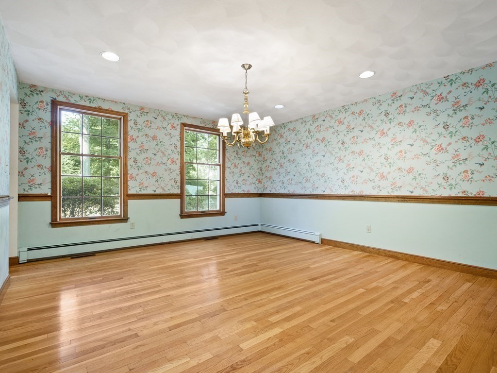 7 Garden Road Wellesley, MA 02481 - Photo 11 of 29