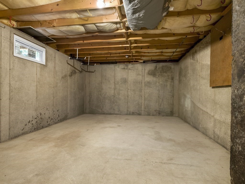 7 Garden Road Wellesley, MA 02481 - Photo 21 of 29