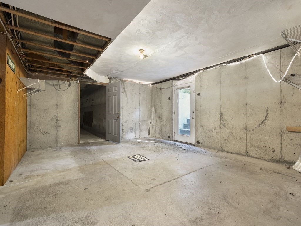 7 Garden Road Wellesley, MA 02481 - Photo 22 of 29