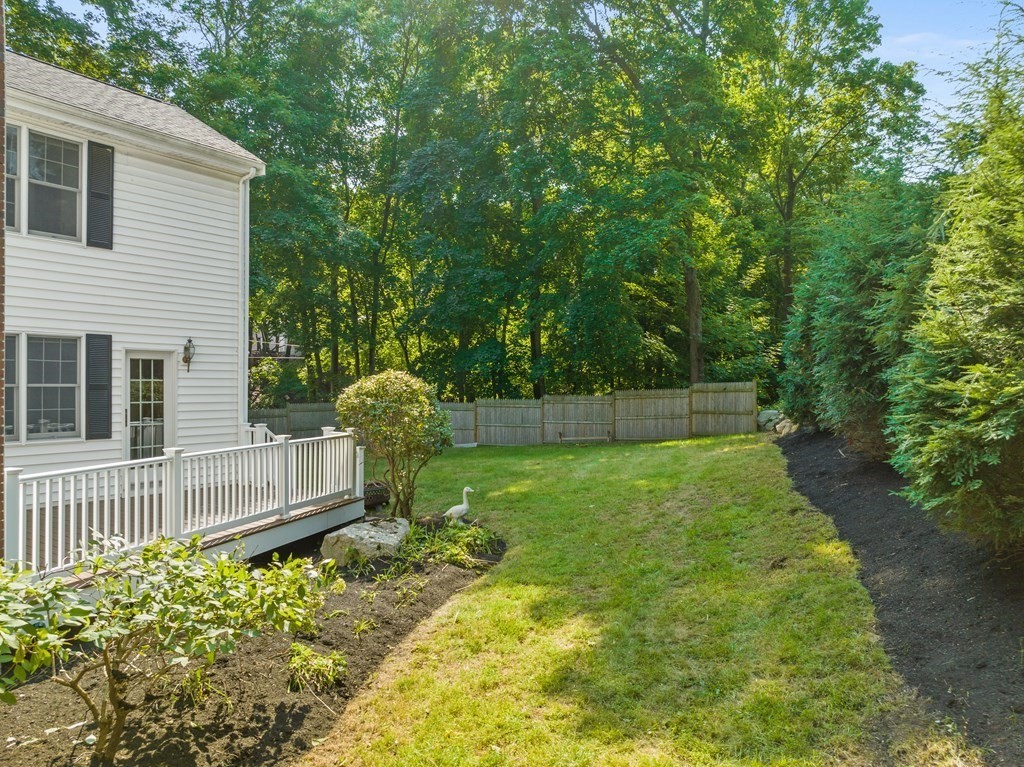 7 Garden Road Wellesley, MA 02481 - Photo 4 of 29