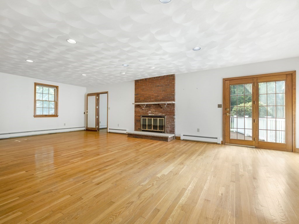 7 Garden Road Wellesley, MA 02481 - Photo 8 of 29