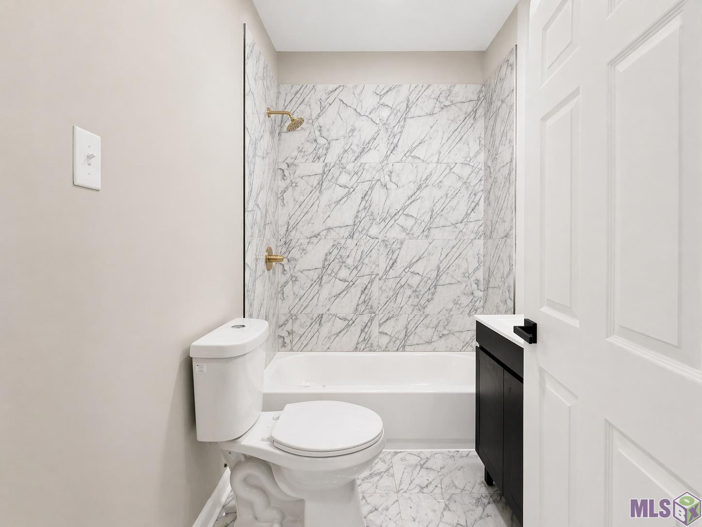 2537 Madison Avenue Baton Rouge, LA 70802 - Photo 18 of 25 Bathroom 2