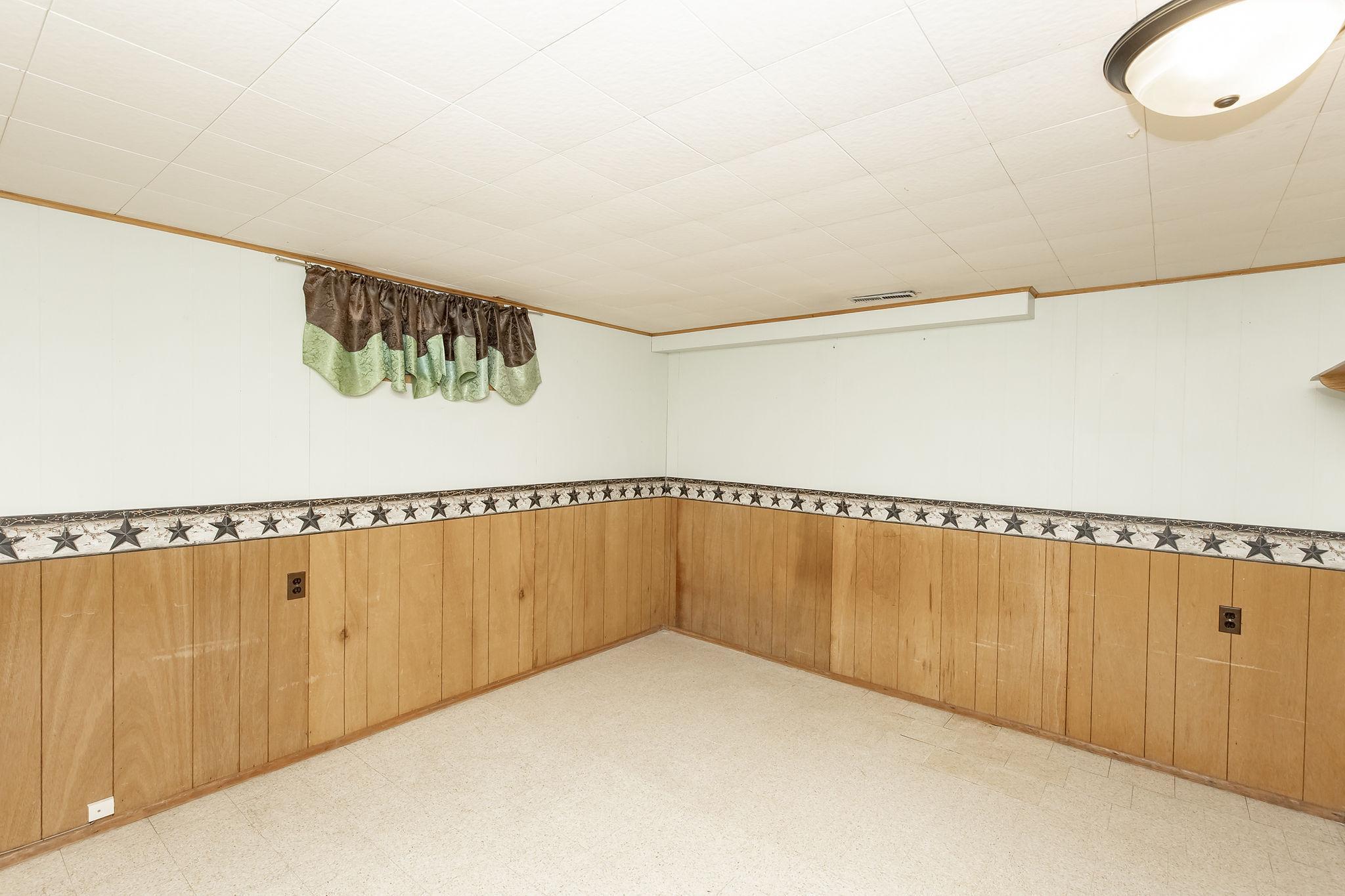 1506 15th Street South Fargo, ND 58103 - Photo 36 of 57