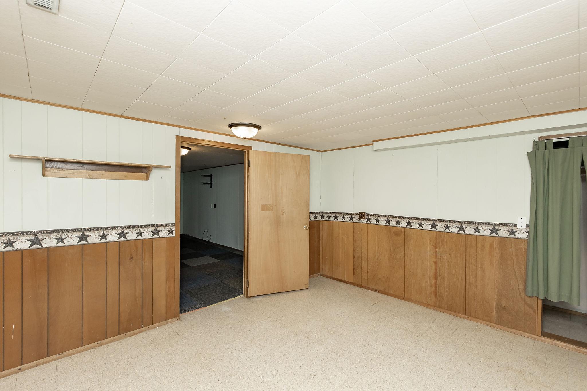 1506 15th Street South Fargo, ND 58103 - Photo 37 of 57