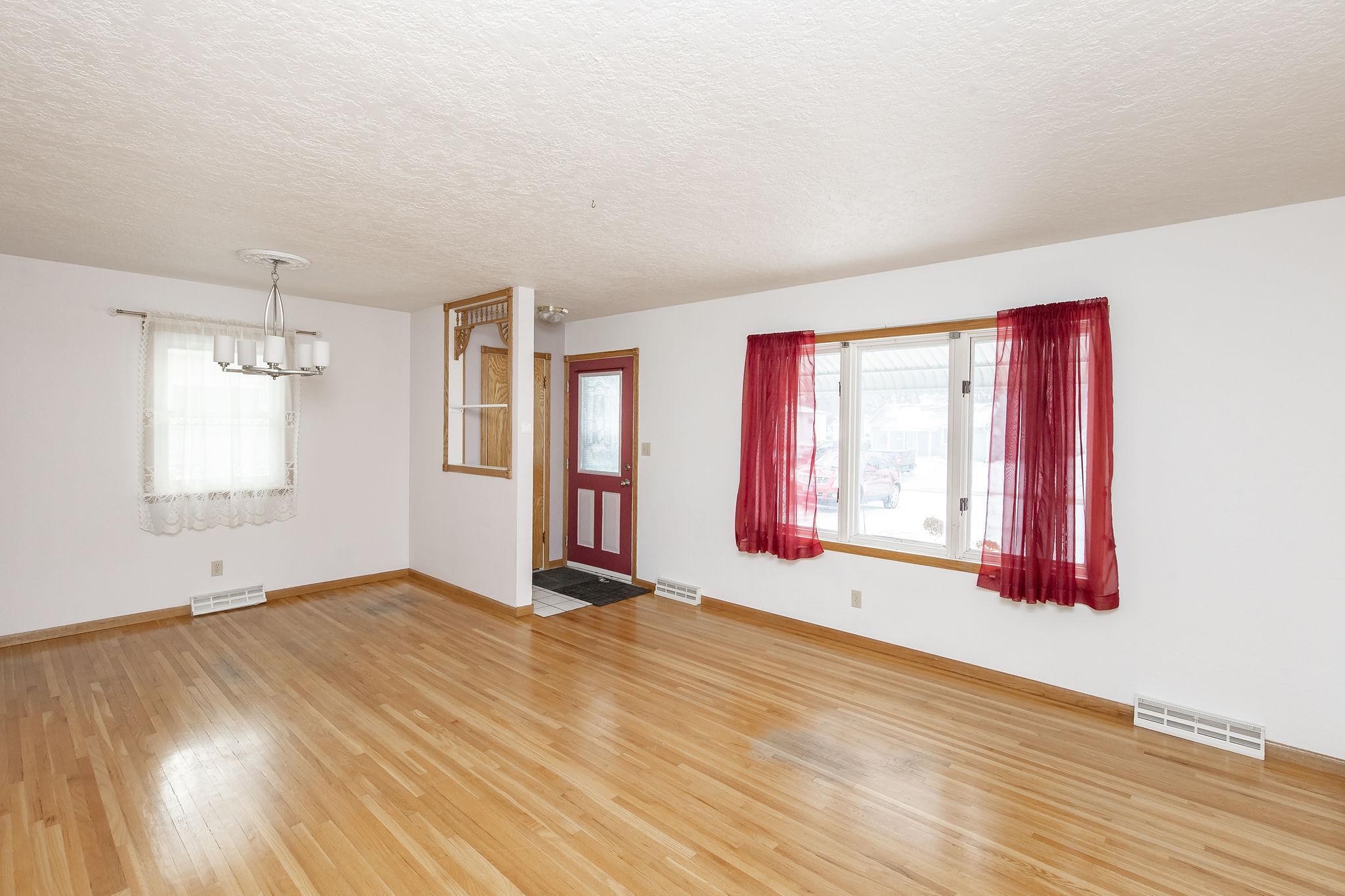 1506 15th Street South Fargo, ND 58103 - Photo 4 of 57