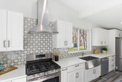 $998,000 | 230 Carlisle Road, Bedford, MA 01730