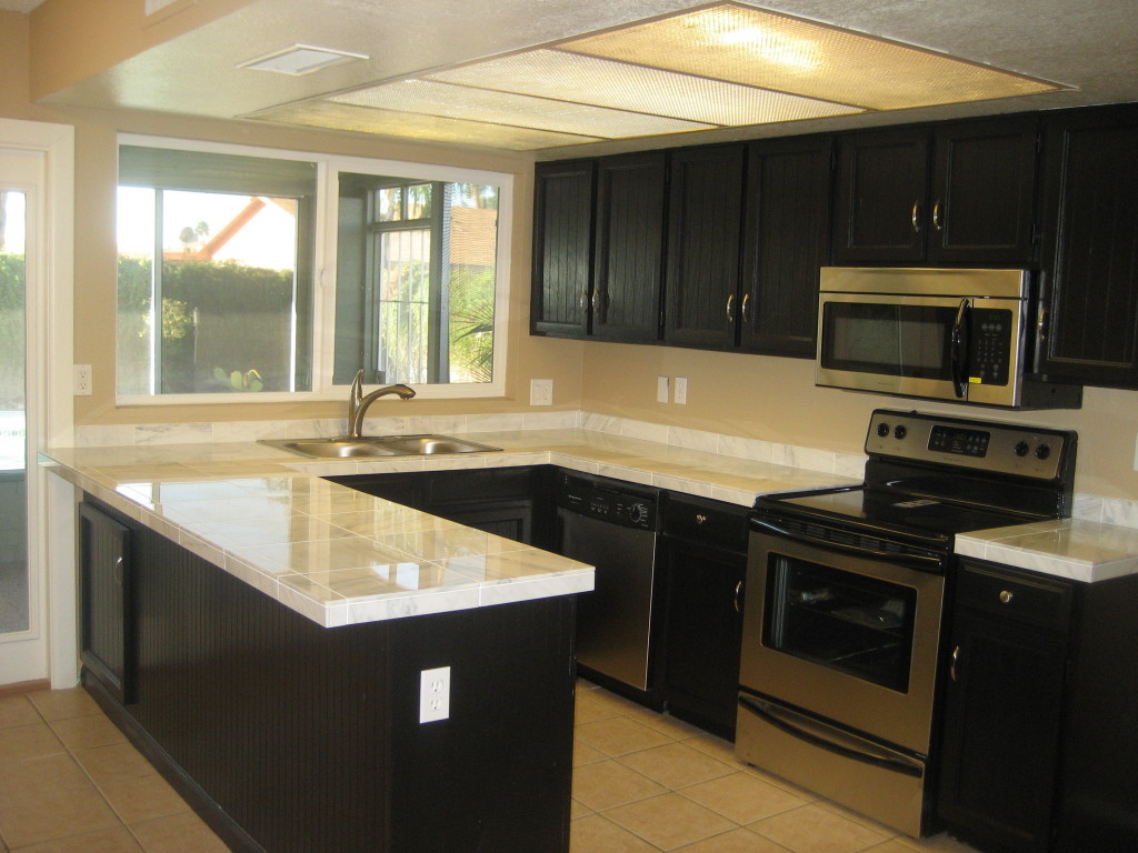 1201 West Utopia Road Phoenix, AZ 85027 - Photo 3 of 5 kitchen