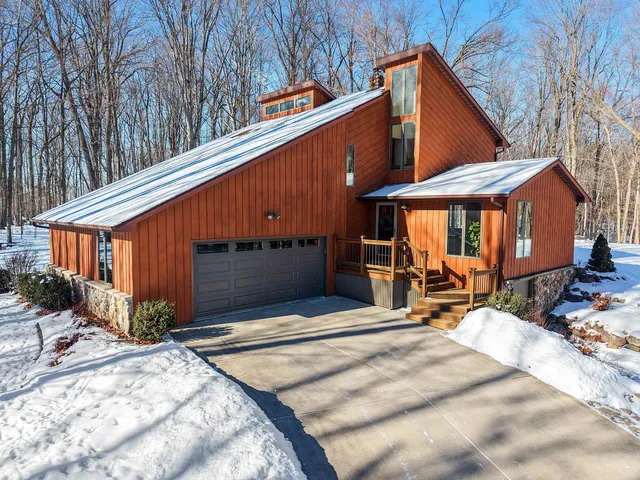 $864,900 | 4331 Pittco Road, Green Bay, WI 54313