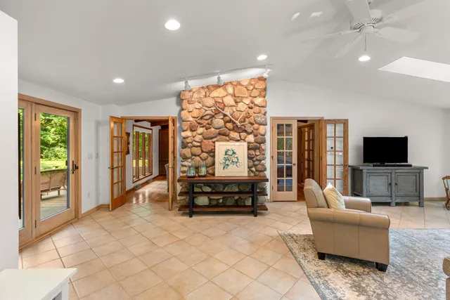 $864,900 | 4331 Pittco Road, Green Bay, WI 54313