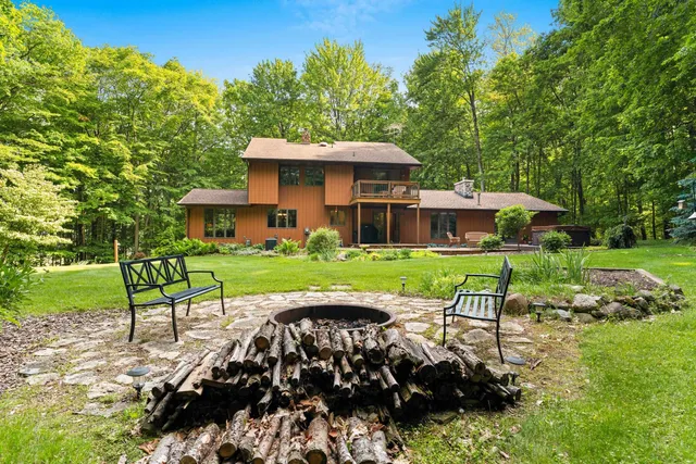 $864,900 | 4331 Pittco Road, Green Bay, WI 54313