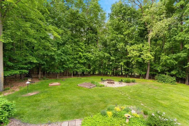 $864,900 | 4331 Pittco Road, Green Bay, WI 54313