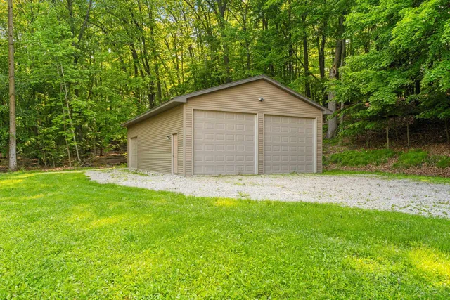 $864,900 | 4331 Pittco Road, Green Bay, WI 54313