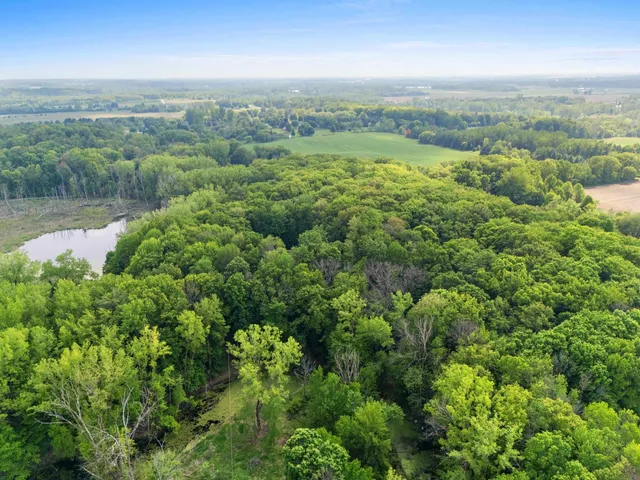 $864,900 | 4331 Pittco Road, Green Bay, WI 54313