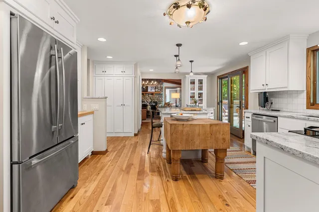 $864,900 | 4331 Pittco Road, Green Bay, WI 54313