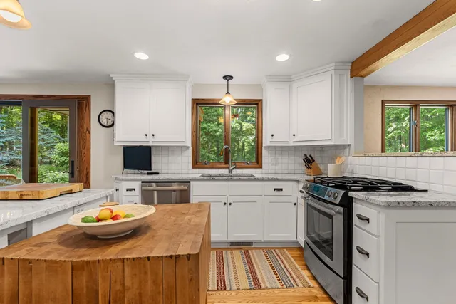 $864,900 | 4331 Pittco Road, Green Bay, WI 54313