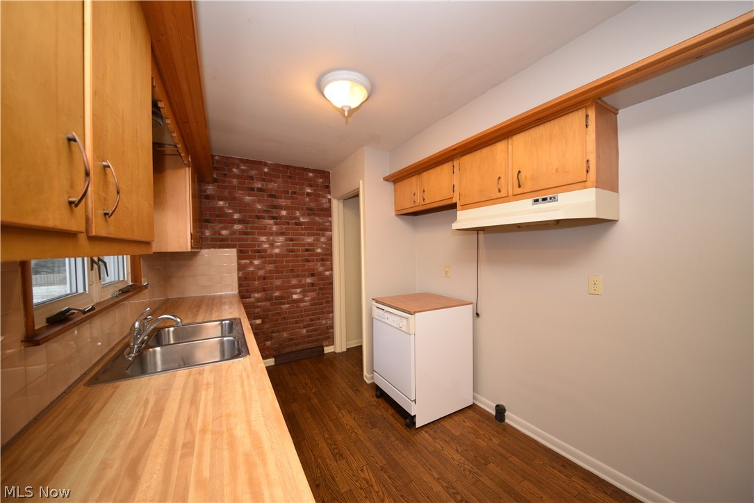 255 Longview Road Medina, OH 44256 - Photo 3 of 10 Gallery Image 3