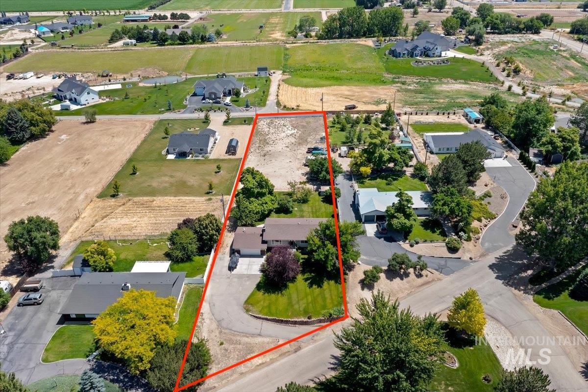 25150 Geri Lane Caldwell, ID 83607 - Photo 2 of 40