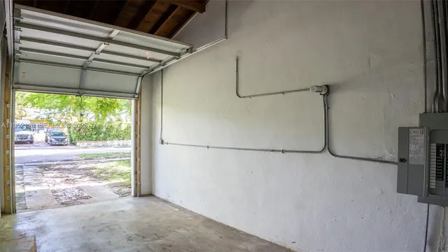 $4,000 | 796 Northeast 88th Street, Miami, FL 33138