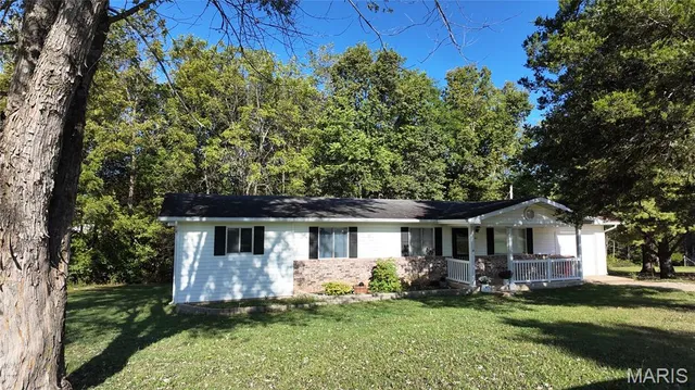 $195,000 | 301 Roberts Street, Iberia, MO 65486