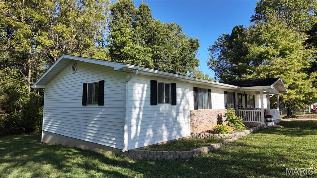 301 Roberts Street Iberia, MO 65486 - Photo 25 of 27