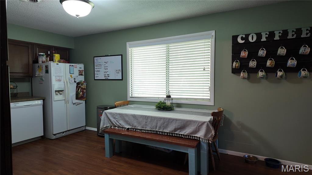 301 Roberts Street Iberia, MO 65486 - Photo 7 of 27