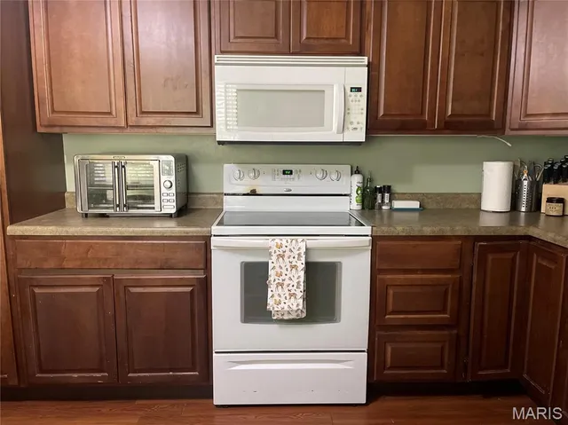 $208,500 | 301 Roberts Street, Iberia, MO 65486