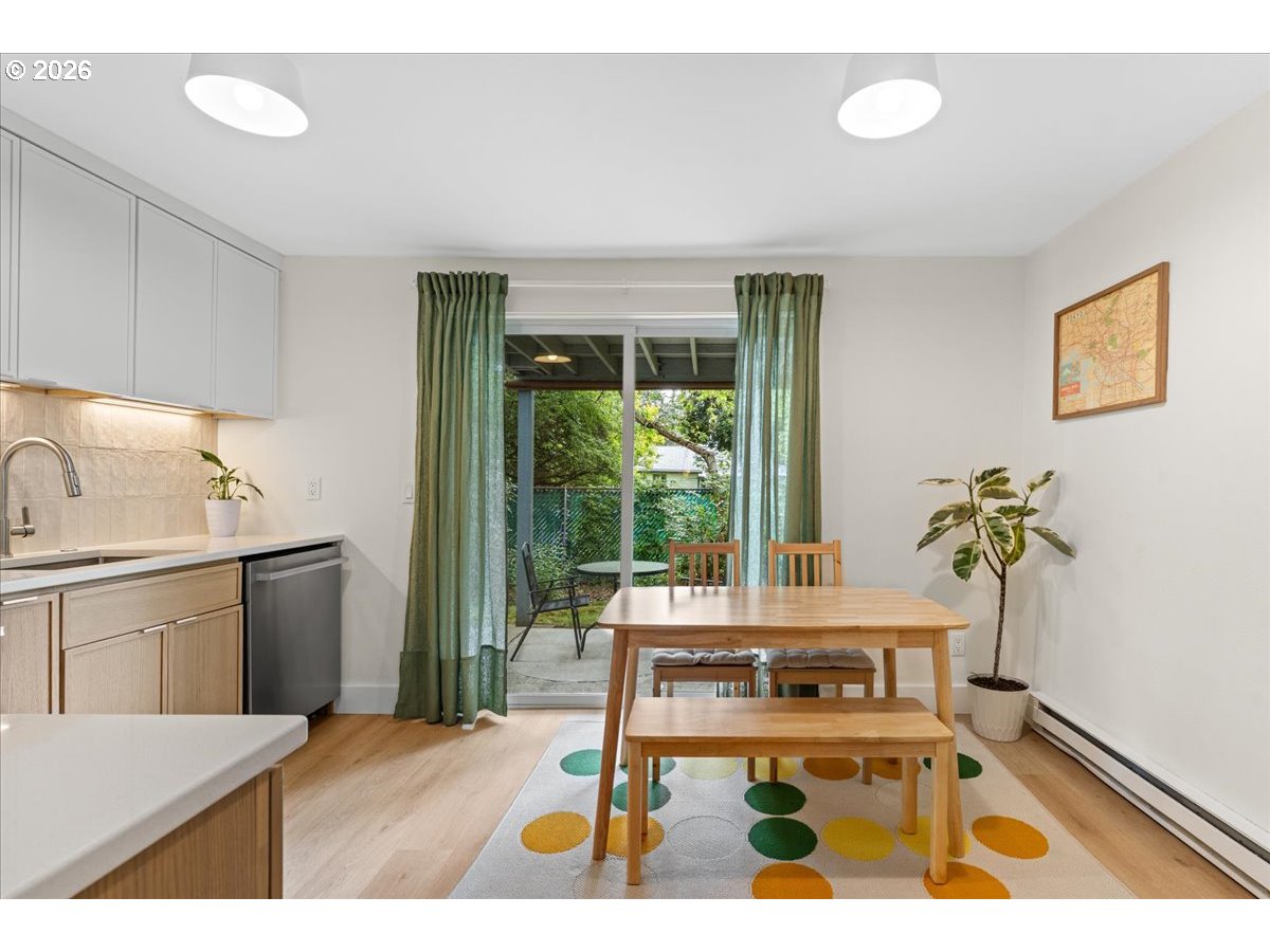 4904 Southwest Franklin Avenue, Unit 2 Beaverton, OR 97005 - Photo 7 of 24