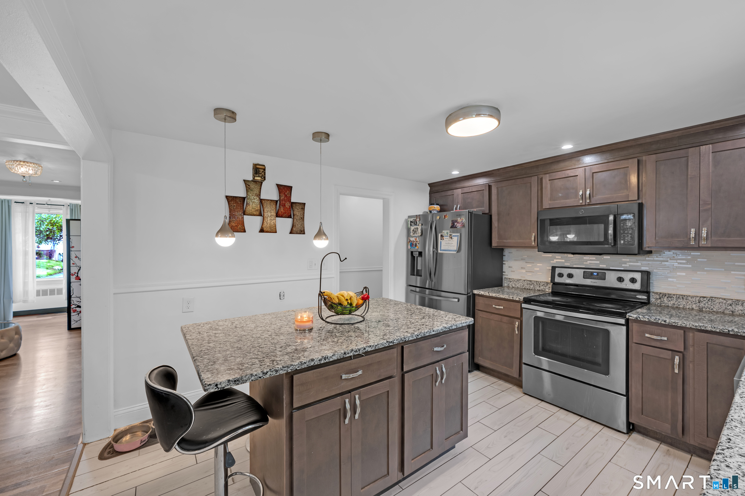 25 Crystal Street Wethersfield, CT 06109 - Photo 9 of 32