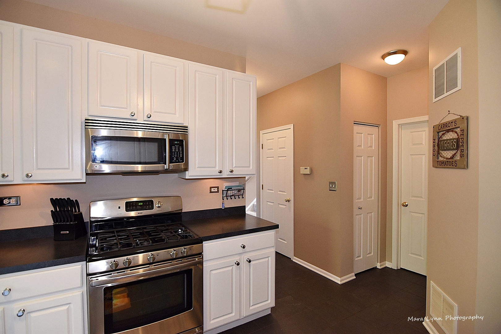 278 Grand Ridge Road, Unit 278 St. Charles, IL 60175 - Photo 8 of 16 Gallery Image 8