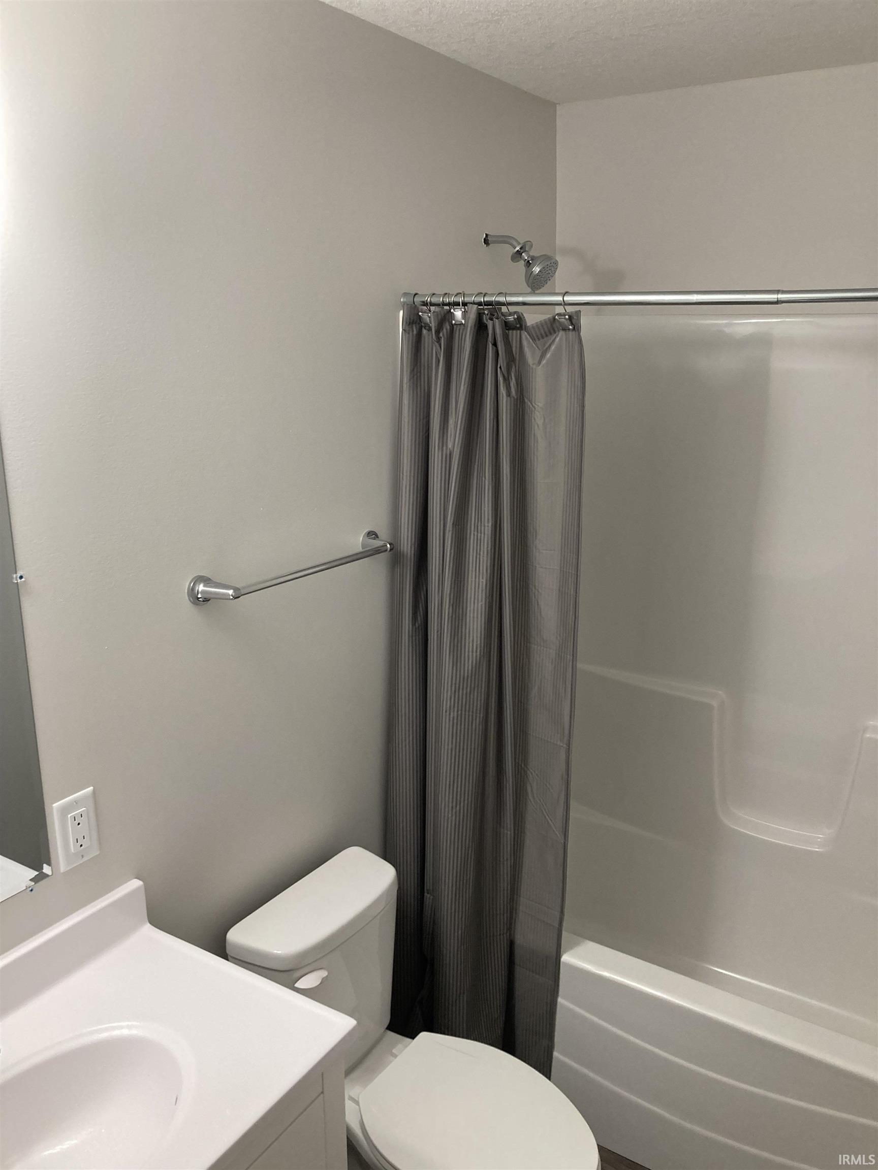 709 Schirmeyer Street Decatur, IN 46733 - Photo 7 of 14