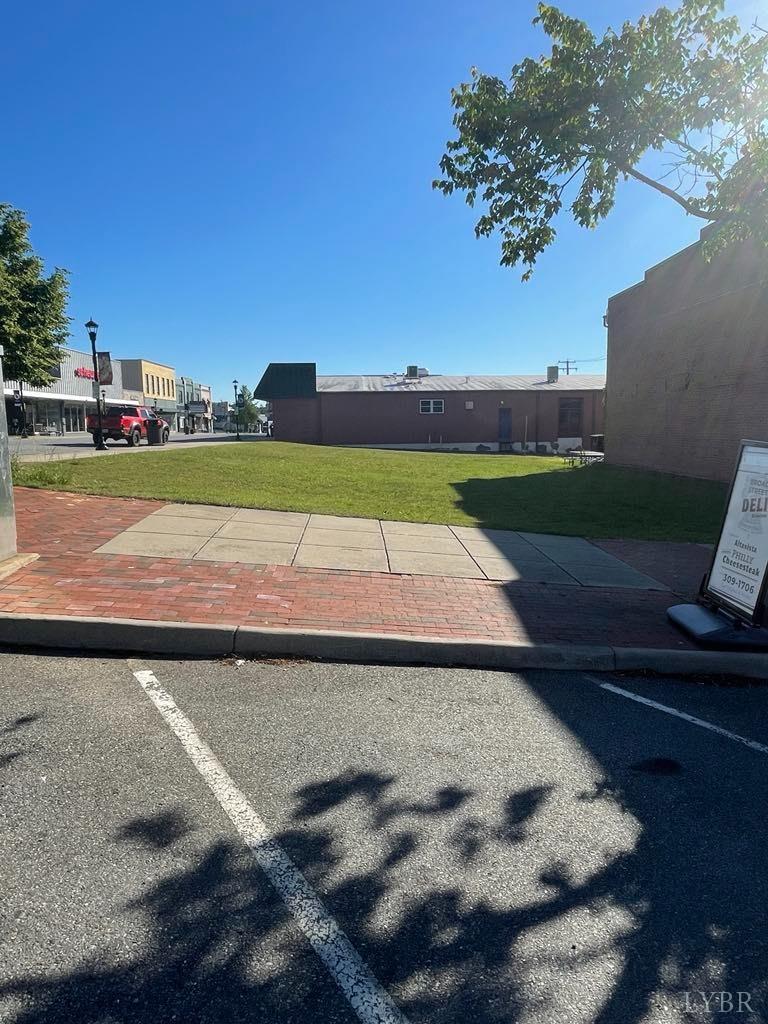 4-lot Broad Street Altavista, VA 24517 - Photo 2 of 6 a view of a tennis ground with large trees