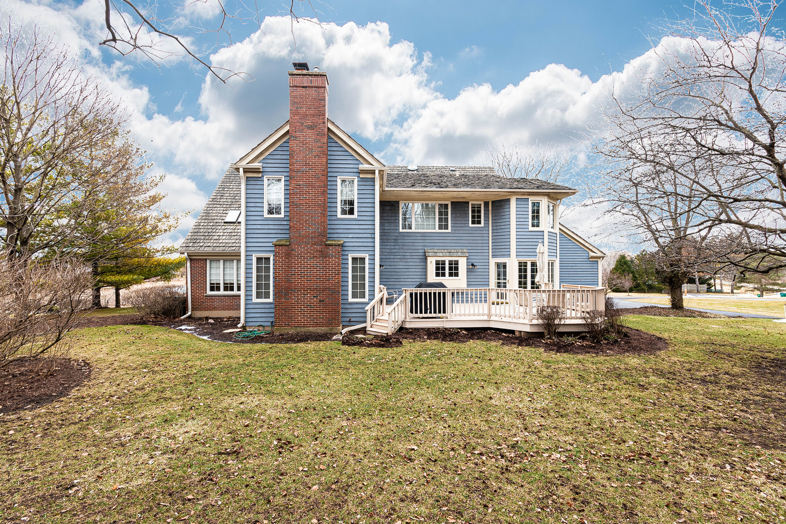 5243 Hilltop Road Long Grove, IL 60047 - Photo 2 of 27