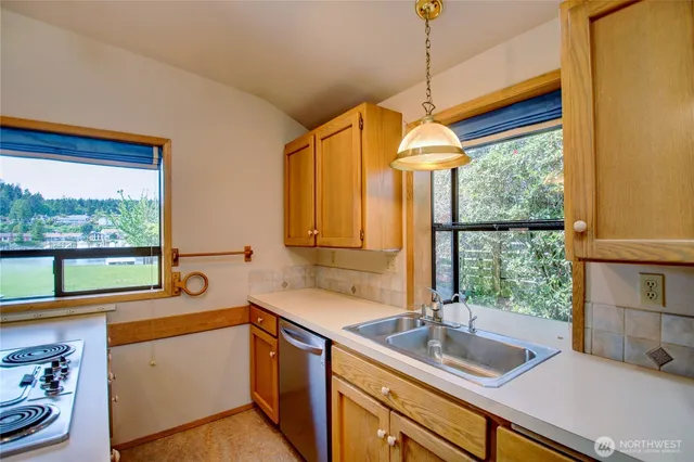 $895,000 | 132 Lummi Drive, La Conner, WA 98257