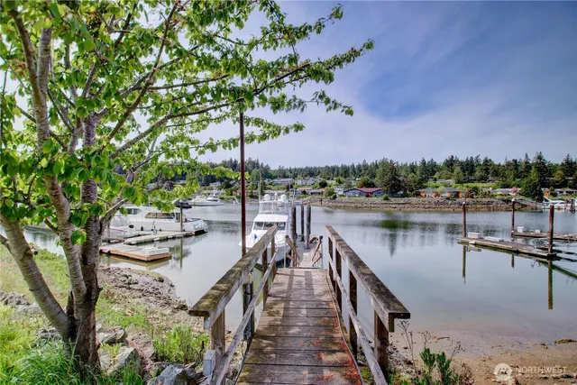 $895,000 | 132 Lummi Drive, La Conner, WA 98257