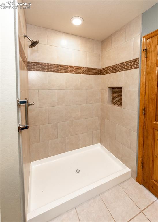 2602 Southpark Road Florissant, CO 80816 - Photo 30 of 50 New custom tiled stand alone shower.