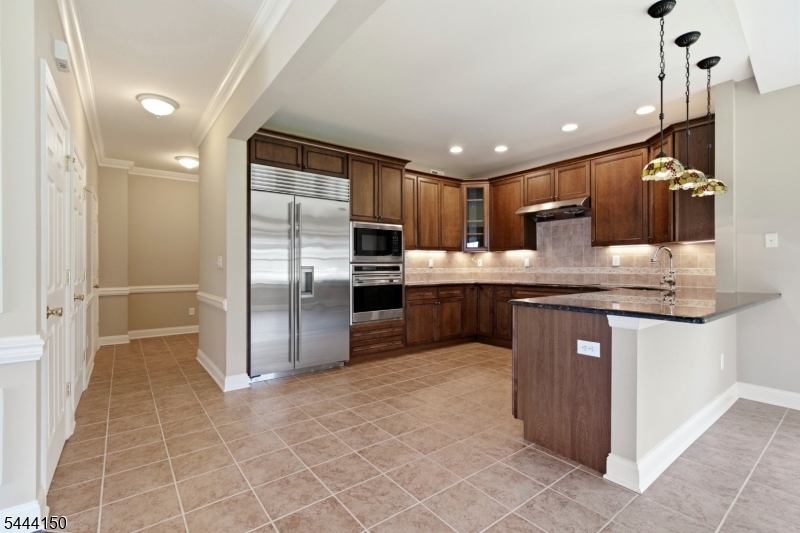 98 Tarrington Road Hamburg, NJ 07419 - Photo 25 of 40