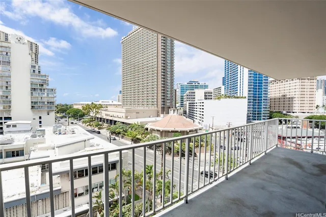 $2,700 | 475 Atkinson Drive, Unit 802, Honolulu, HI 96814